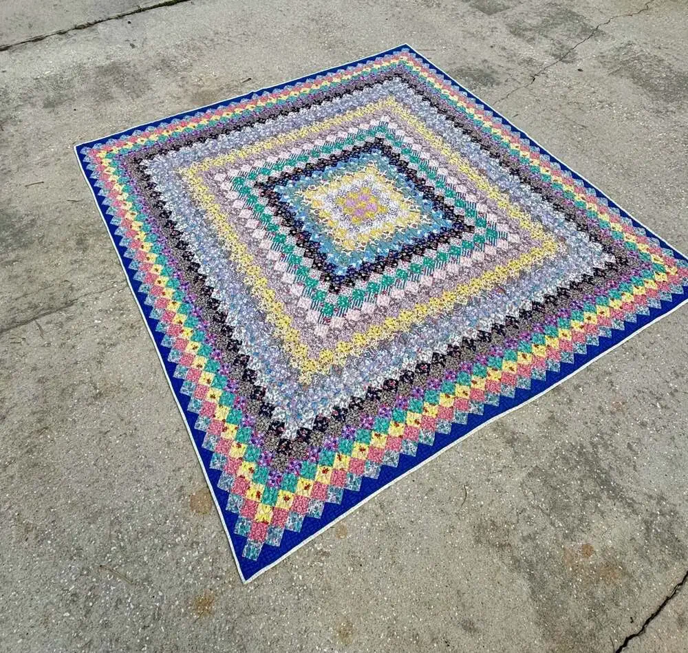 Vintage 70-80s Trip Around The World Patchwork hand-Quilted Cotton quilt